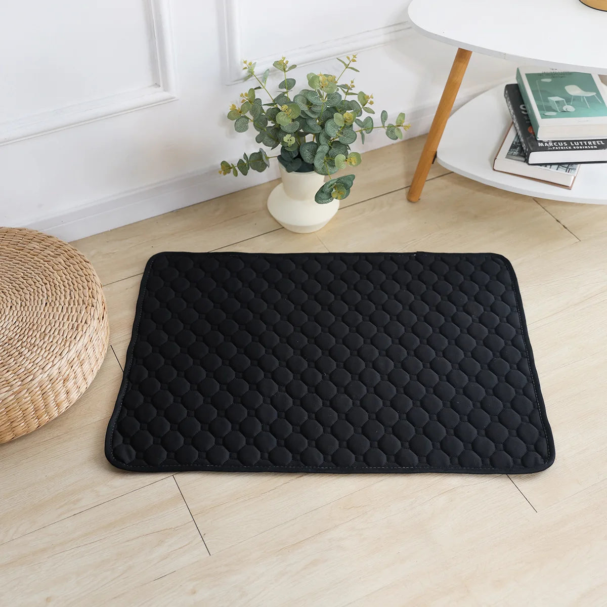 Reusable Absorbent Dog Pee Pad Blanket for Training and Car Seat Cove